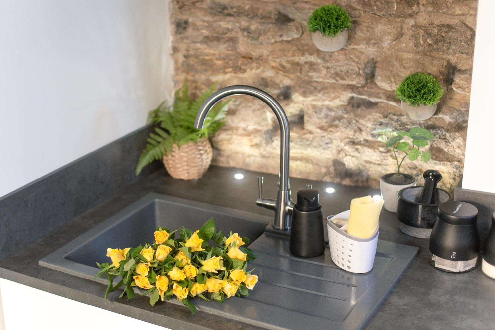 Luxury Bumblebee Cottage Frome Longleat Aqua Sana Bath Dog Freendly Luaran gambar